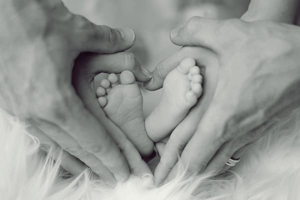 Birth Labor Doula BW Heart 1 Main
